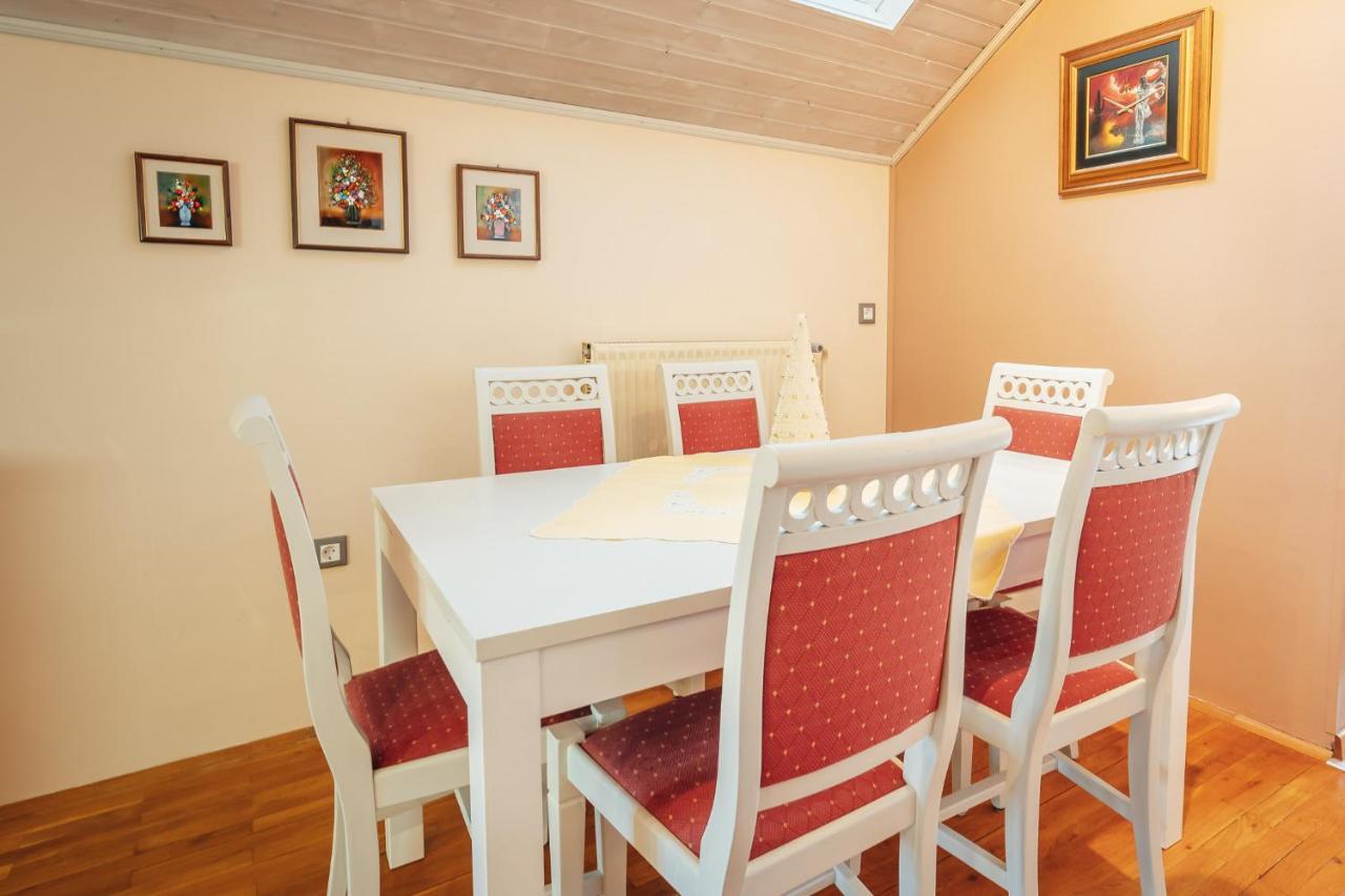 מויסטראנה Apartma Borovc מראה חיצוני תמונה